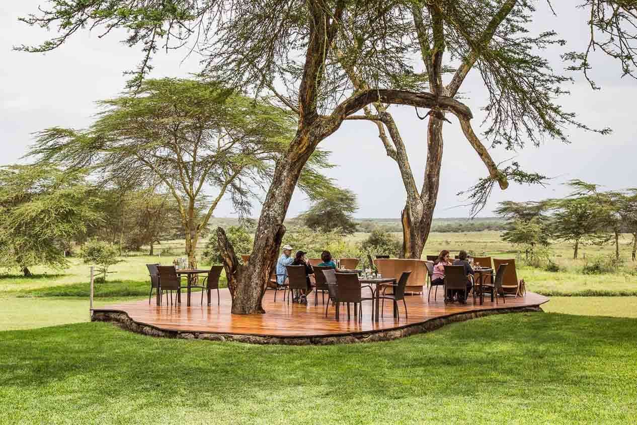 solio lodge Safari living lunch platform and deck